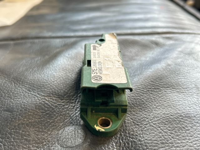 bontott VW GOLF IV Jobb első Oldal Ütközés Érzékelő