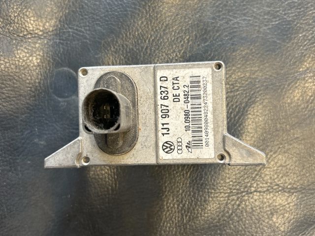 bontott VW GOLF IV Jobb első Oldal Ütközés Érzékelő