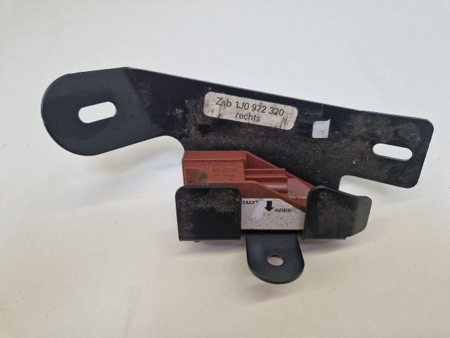 bontott VW GOLF IV Jobb első Oldal Ütközés Érzékelő