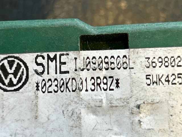 bontott VW GOLF IV Jobb első Oldal Ütközés Érzékelő