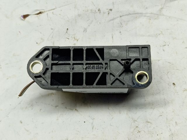 bontott VW GOLF IV Jobb első Oldal Ütközés Érzékelő