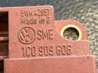 bontott VW GOLF IV Jobb első Oldal Ütközés Érzékelő