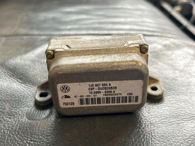 bontott VW GOLF IV Jobb első Oldal Ütközés Érzékelő