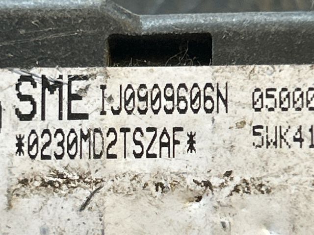 bontott VW GOLF IV Jobb első Oldal Ütközés Érzékelő