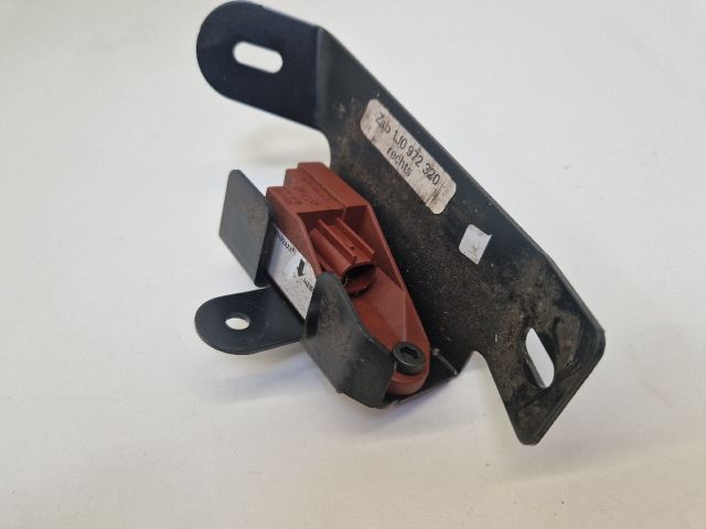 bontott VW GOLF IV Jobb első Oldal Ütközés Érzékelő