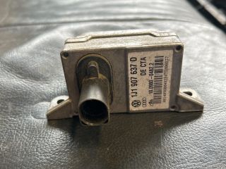 bontott VW GOLF IV Jobb első Oldal Ütközés Érzékelő