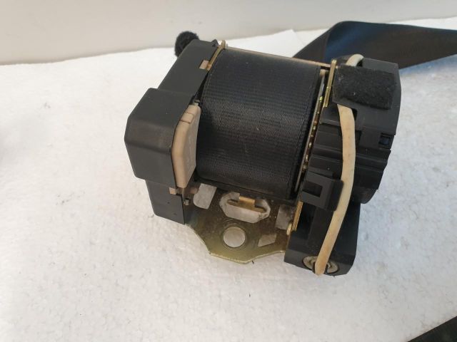 bontott VW GOLF IV Jobb első Övfeszítő