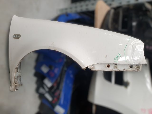 bontott VW GOLF IV Jobb első Sárvédő