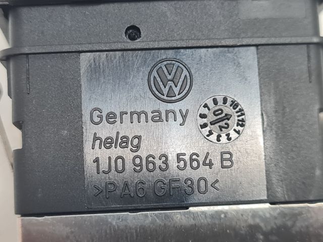 bontott VW GOLF IV Jobb első Ülésfűtés Kapcsoló