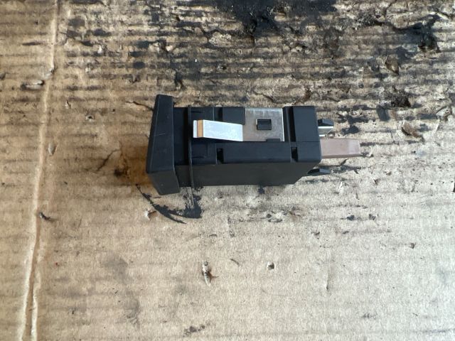 bontott VW GOLF IV Jobb első Ülésfűtés Kapcsoló