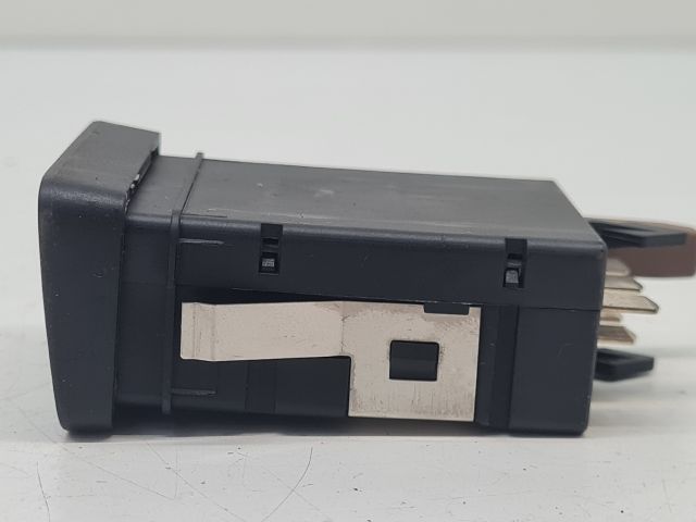 bontott VW GOLF IV Jobb első Ülésfűtés Kapcsoló