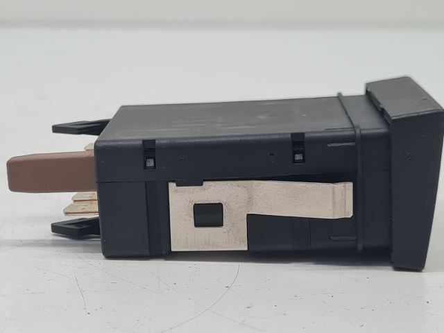 bontott VW GOLF IV Jobb első Ülésfűtés Kapcsoló