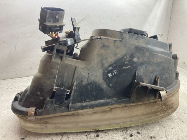 bontott VW GOLF IV Jobb Fényszóró