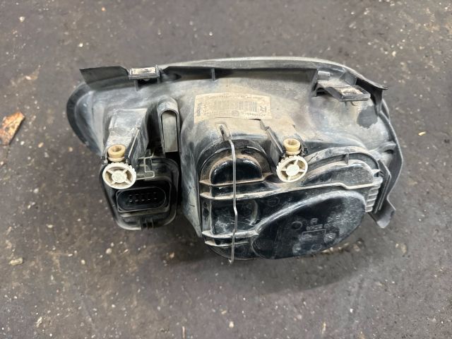 bontott VW GOLF IV Jobb Fényszóró