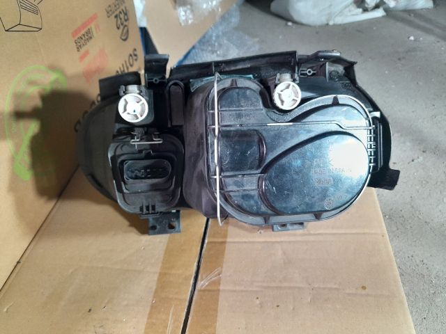 bontott VW GOLF IV Jobb Fényszóró