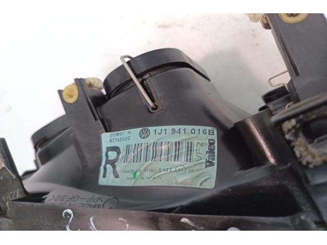 bontott VW GOLF IV Jobb Fényszóró