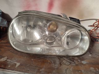 bontott VW GOLF IV Jobb Fényszóró