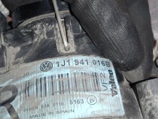 bontott VW GOLF IV Jobb Fényszóró