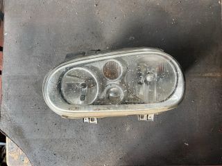 bontott VW GOLF IV Jobb Fényszóró