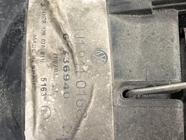 bontott VW GOLF IV Jobb Fényszóró