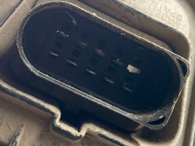 bontott VW GOLF IV Jobb Fényszóró