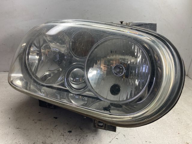 bontott VW GOLF IV Jobb Fényszóró