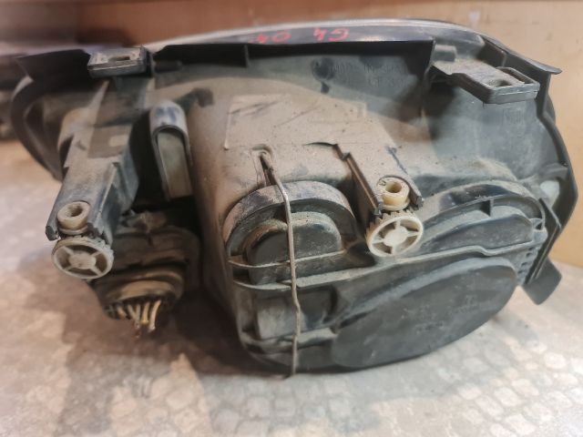 bontott VW GOLF IV Jobb Fényszóró