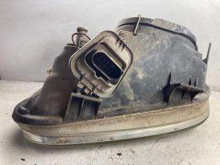 bontott VW GOLF IV Jobb Fényszóró