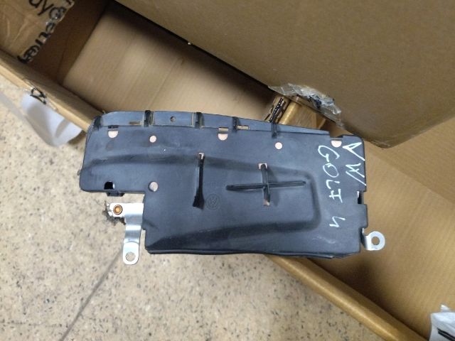 bontott VW GOLF IV Jobb Függönylégzsák és Oldallégzsák