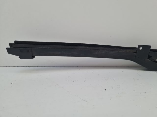 bontott VW GOLF IV Jobb hátsó Ablak Sín