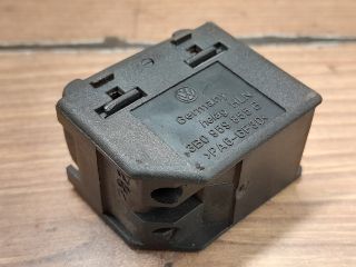 bontott VW GOLF IV Jobb hátsó Ablakemelő Kapcsoló