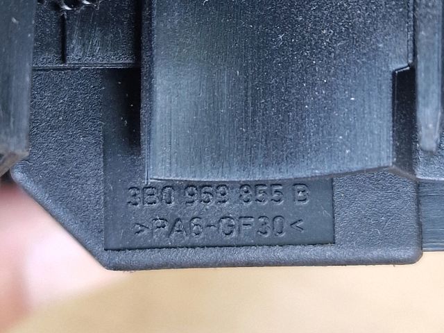 bontott VW GOLF IV Jobb hátsó Ablakemelő Kapcsoló