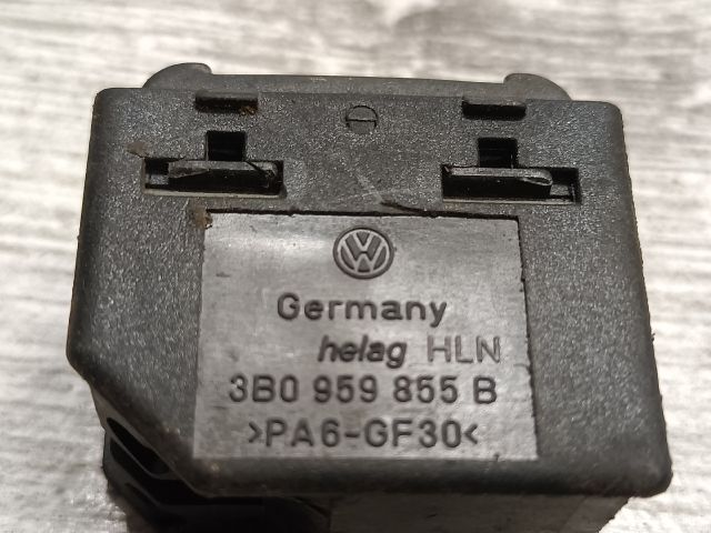 bontott VW GOLF IV Jobb hátsó Ablakemelő Kapcsoló