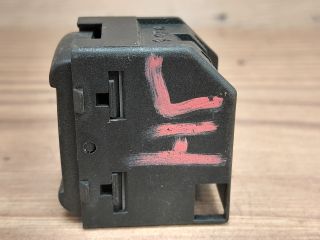 bontott VW GOLF IV Jobb hátsó Ablakemelő Kapcsoló