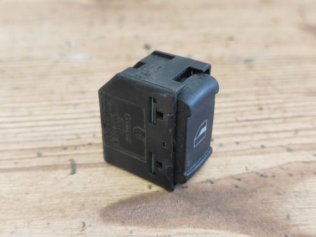 bontott VW GOLF IV Jobb hátsó Ablakemelő Kapcsoló