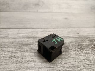 bontott VW GOLF IV Jobb hátsó Ablakemelő Kapcsoló