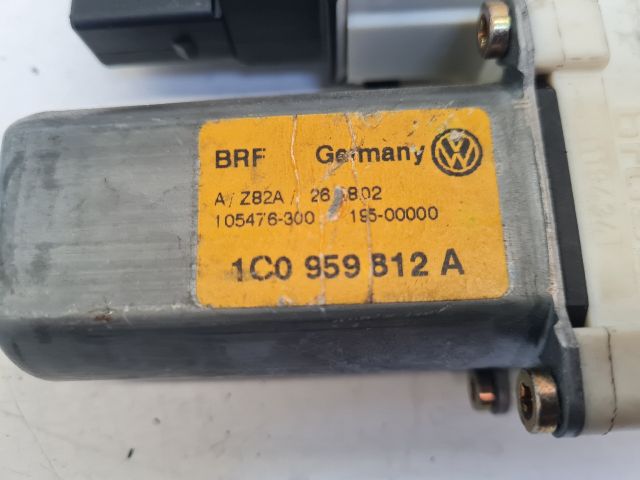 bontott VW GOLF IV Jobb hátsó Ablakemelő Motor