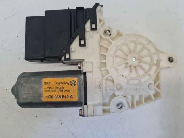 bontott VW GOLF IV Jobb hátsó Ablakemelő Motor