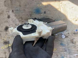 bontott VW GOLF IV Jobb hátsó Ablakemelő Motor