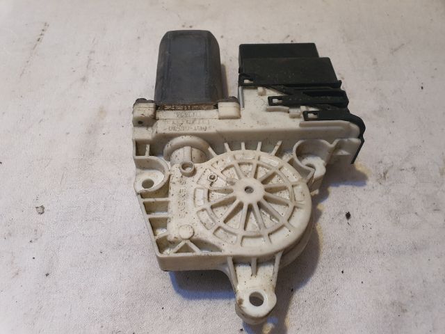 bontott VW GOLF IV Jobb hátsó Ablakemelő Motor