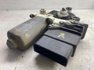 bontott VW GOLF IV Jobb hátsó Ablakemelő Motor