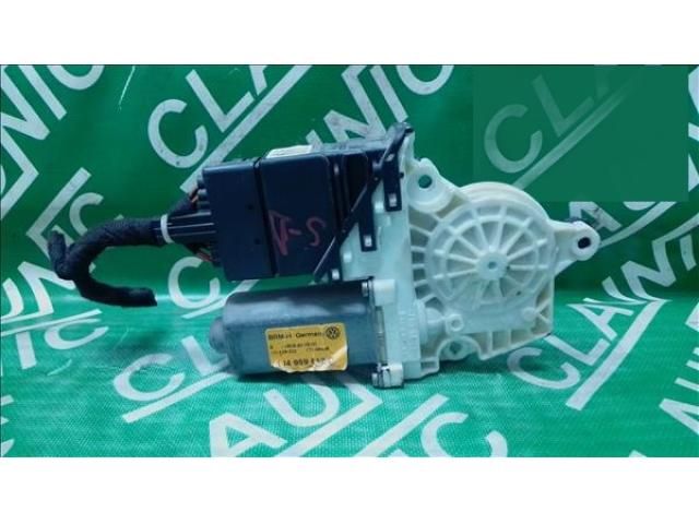 bontott VW GOLF IV Jobb hátsó Ablakemelő Motor