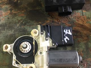 bontott VW GOLF IV Jobb hátsó Ablakemelő Motor