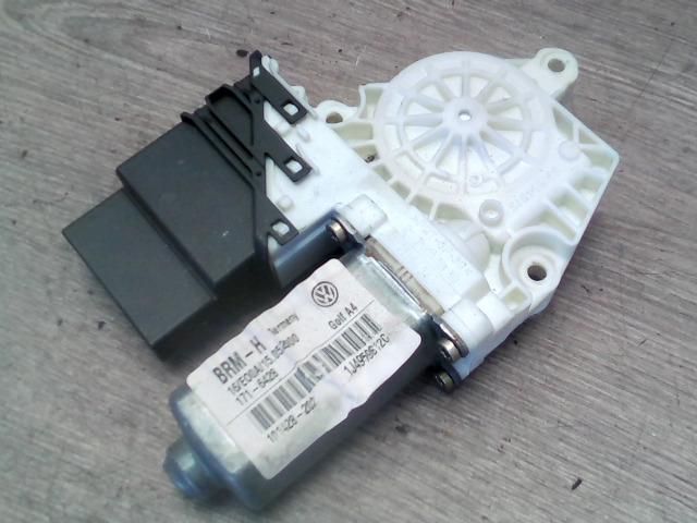 bontott VW GOLF IV Jobb hátsó Ablakemelő Motor