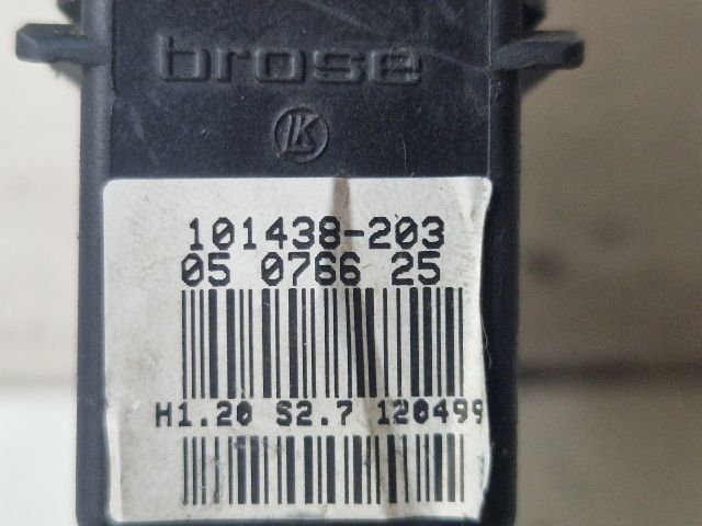 bontott VW GOLF IV Jobb hátsó Ablakemelő Motor