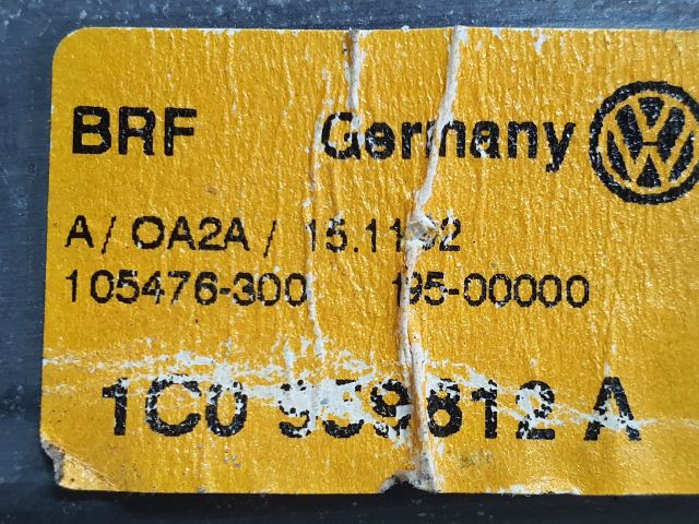 bontott VW GOLF IV Jobb hátsó Ablakemelő Motor