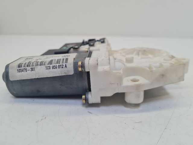 bontott VW GOLF IV Jobb hátsó Ablakemelő Motor