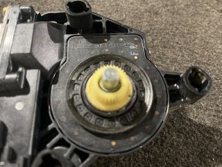 bontott VW GOLF IV Jobb hátsó Ablakemelő Motor