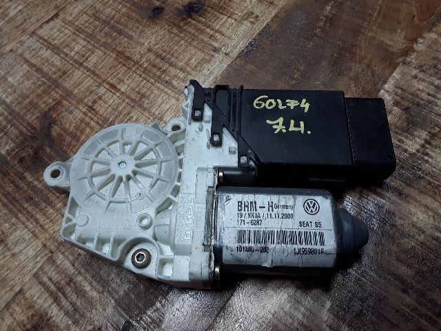 bontott VW GOLF IV Jobb hátsó Ablakemelő Motor