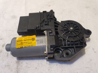 bontott VW GOLF IV Jobb hátsó Ablakemelő Motor